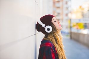 Baixe aplicativos de música gospel e ouça louvores