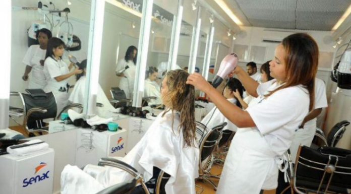 Curso de cabeleireiro do Senac: saiba como se inscrever