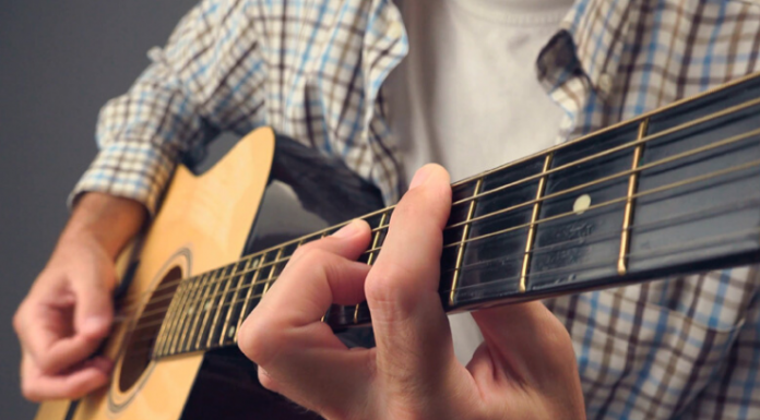 Conheça os melhores aplicativos para aprender a tocar violão