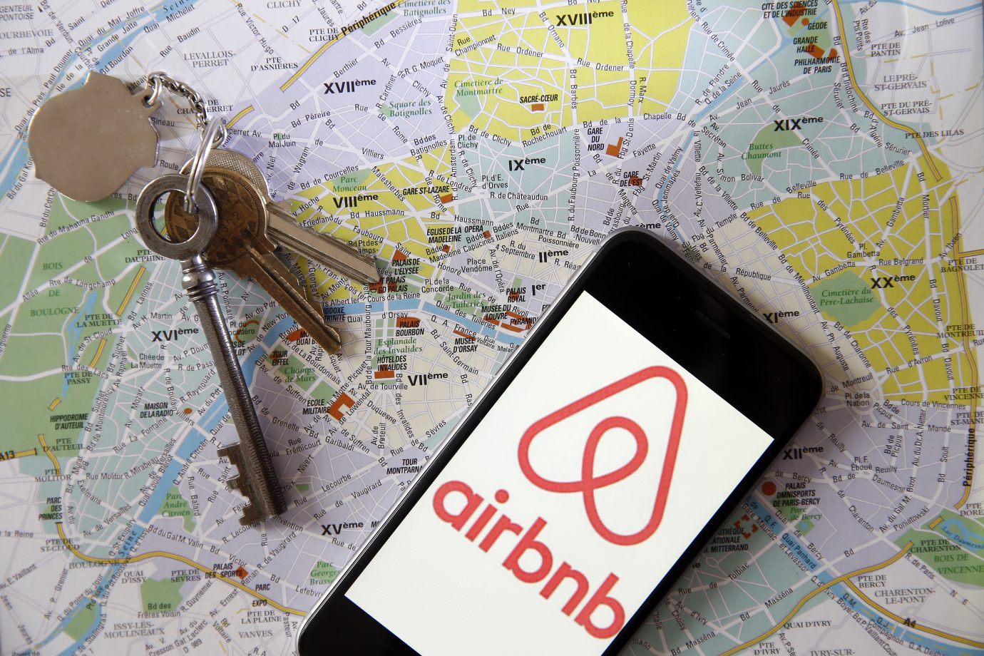 Saiba como ganhar dinheiro alugando quarto na sua casa com Airbnb