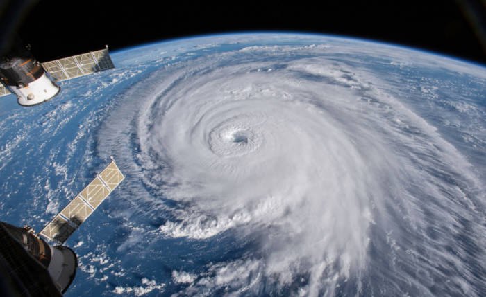 Saiba como são formados os ciclones e os tufões