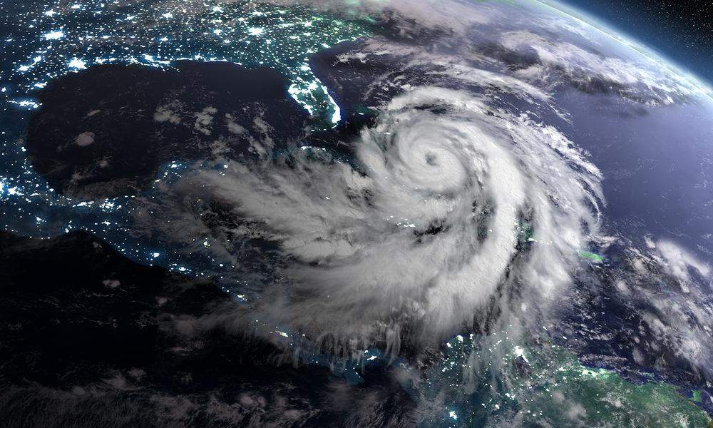 Saiba como são formados os ciclones e os tufões
