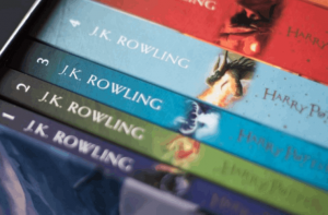 Essas são as 5 sagas de livros que mais venderam no mundo