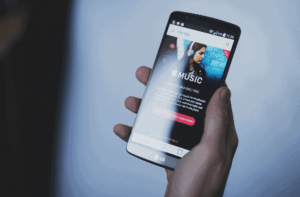 Descubra como aprender inglês rápido pelo celular